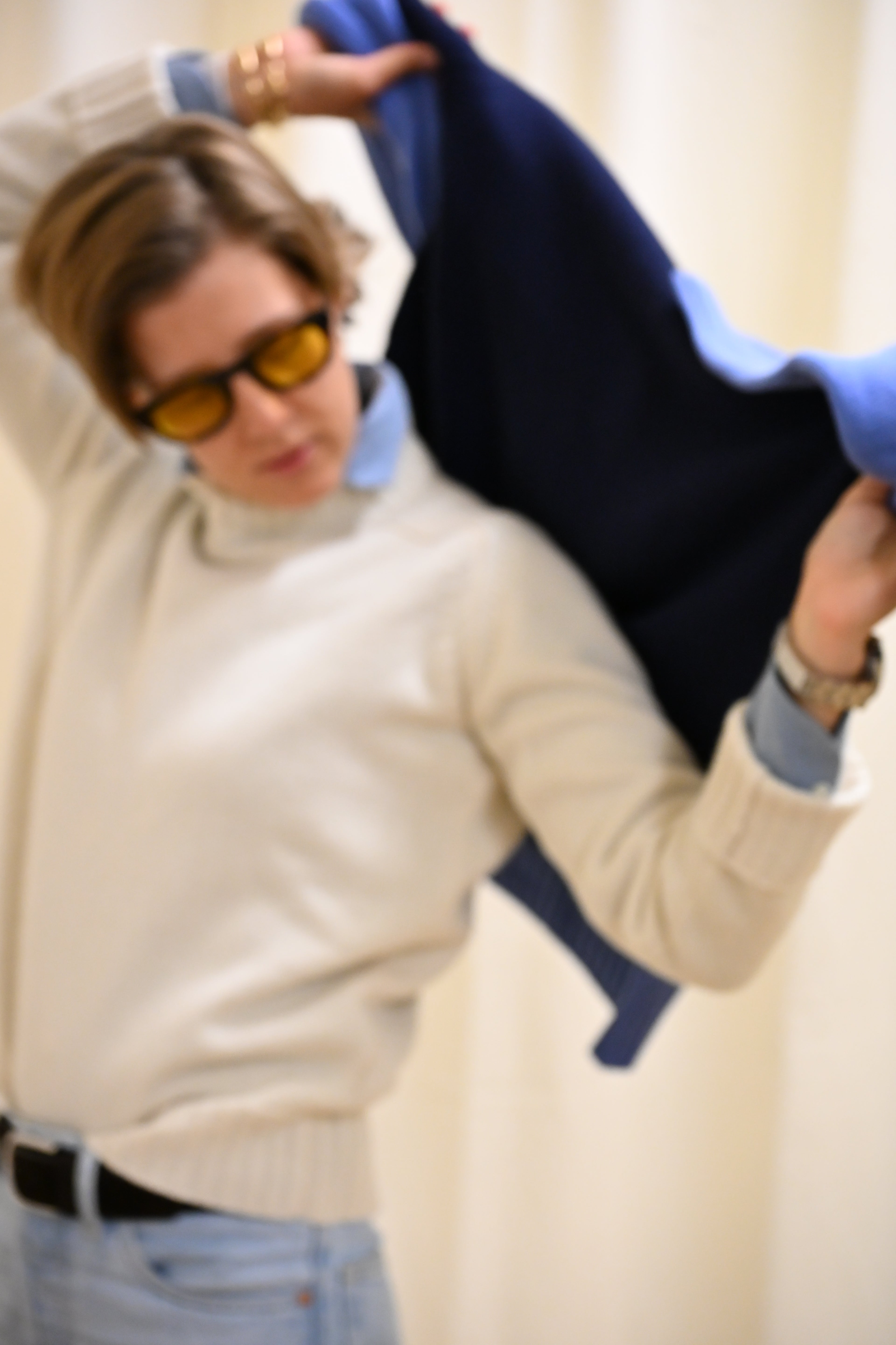 CASHMERE SWEATER LOW TURTLE NECK