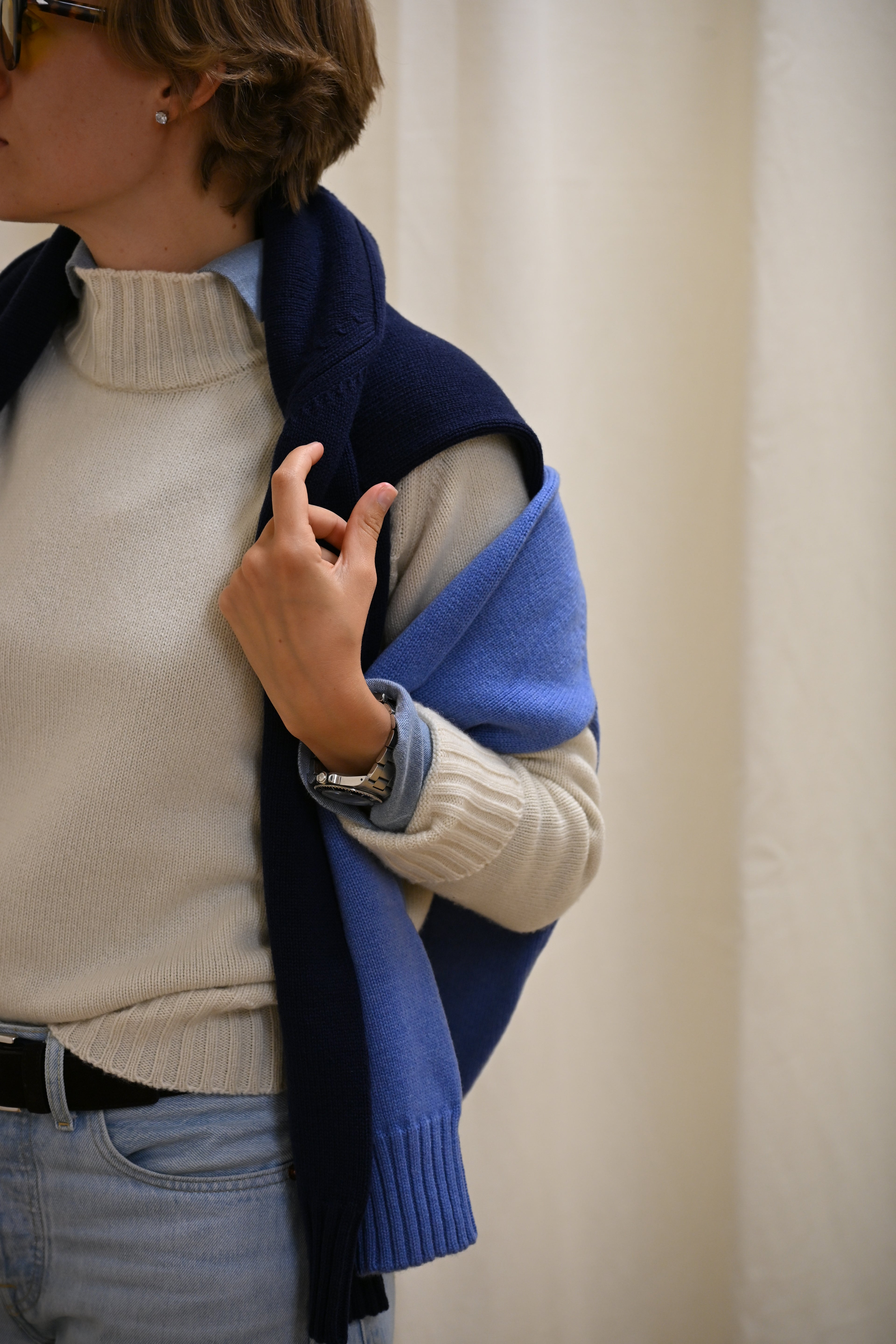 CASHMERE SWEATER LOW TURTLE NECK