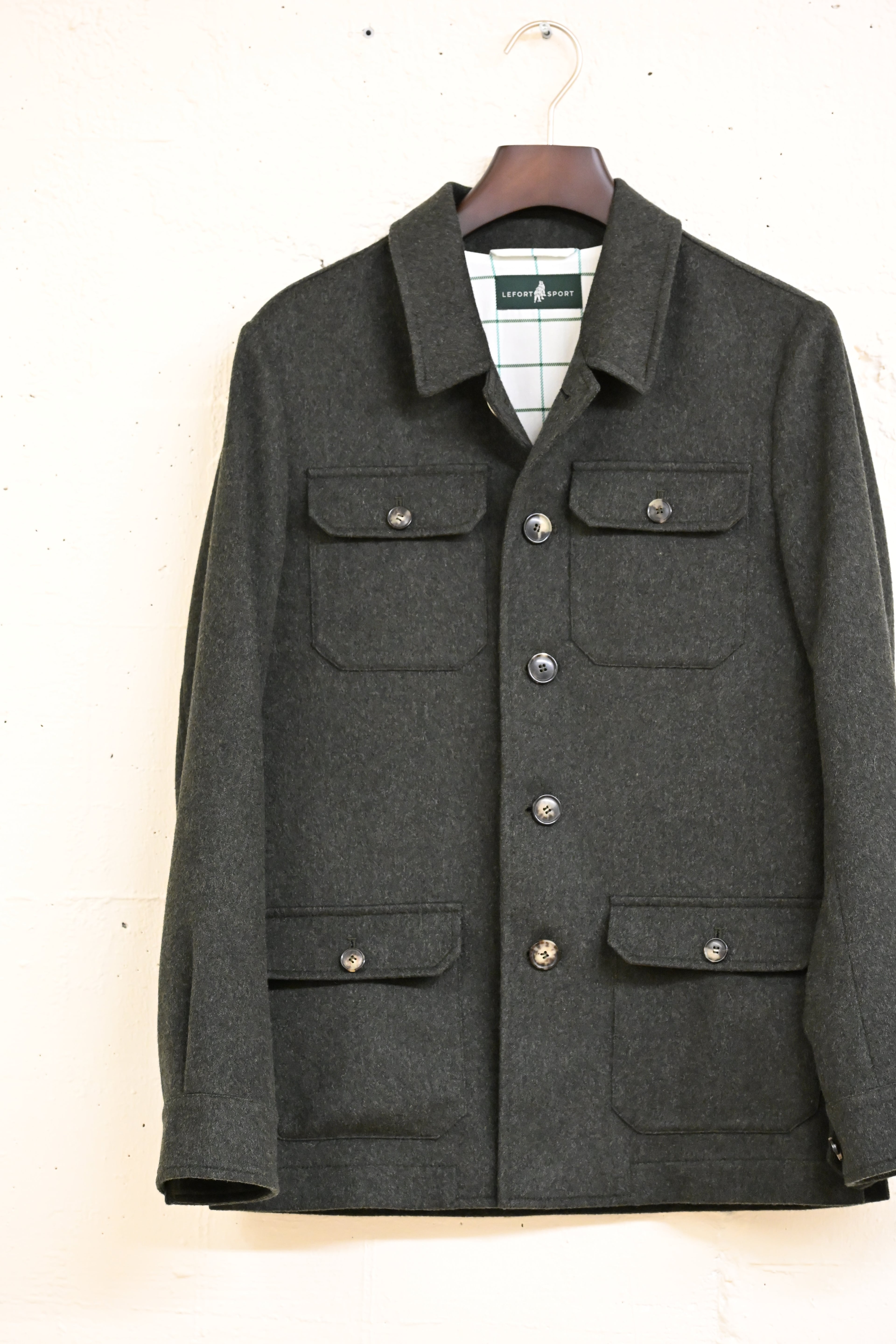 Safari Alpin Loden Green Close